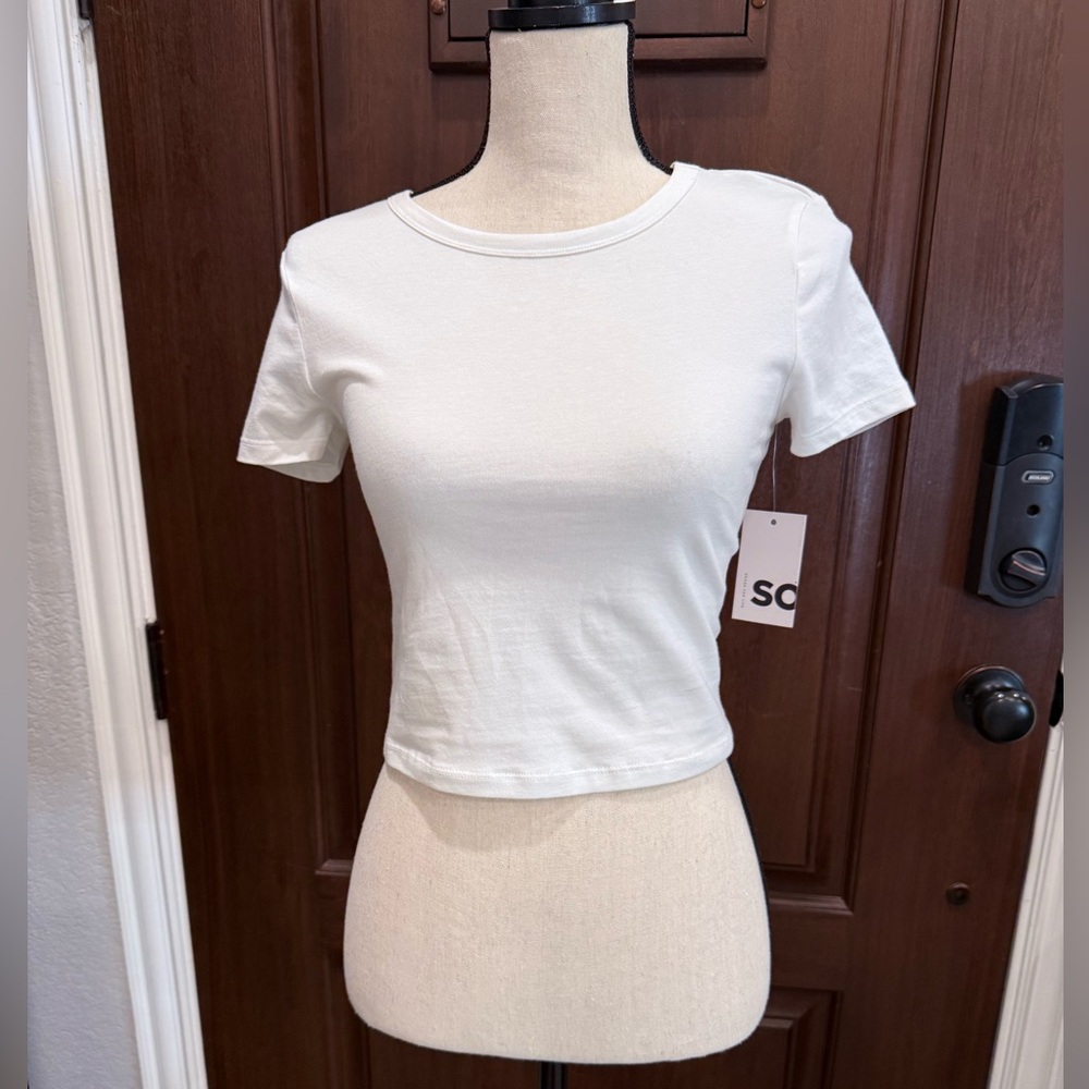 Cropped white t-shirt, size Med, by S0. New with tags!